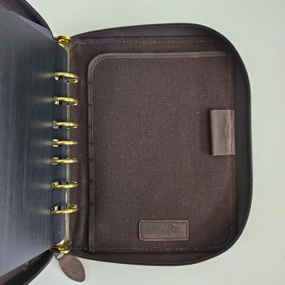 Vtg Day-Timer Tech Organizer Brown Genuine Leather Planner Zip 7 Rings PDA